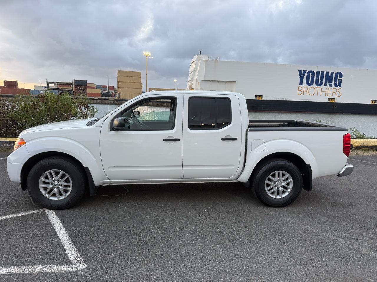 Nissan Frontier Crew Cab 4x2 SV 2018