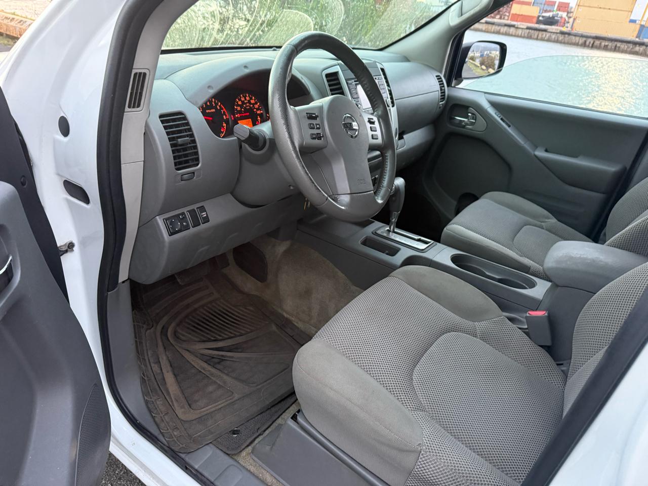 Nissan Frontier Crew Cab 4x2 SV 2018