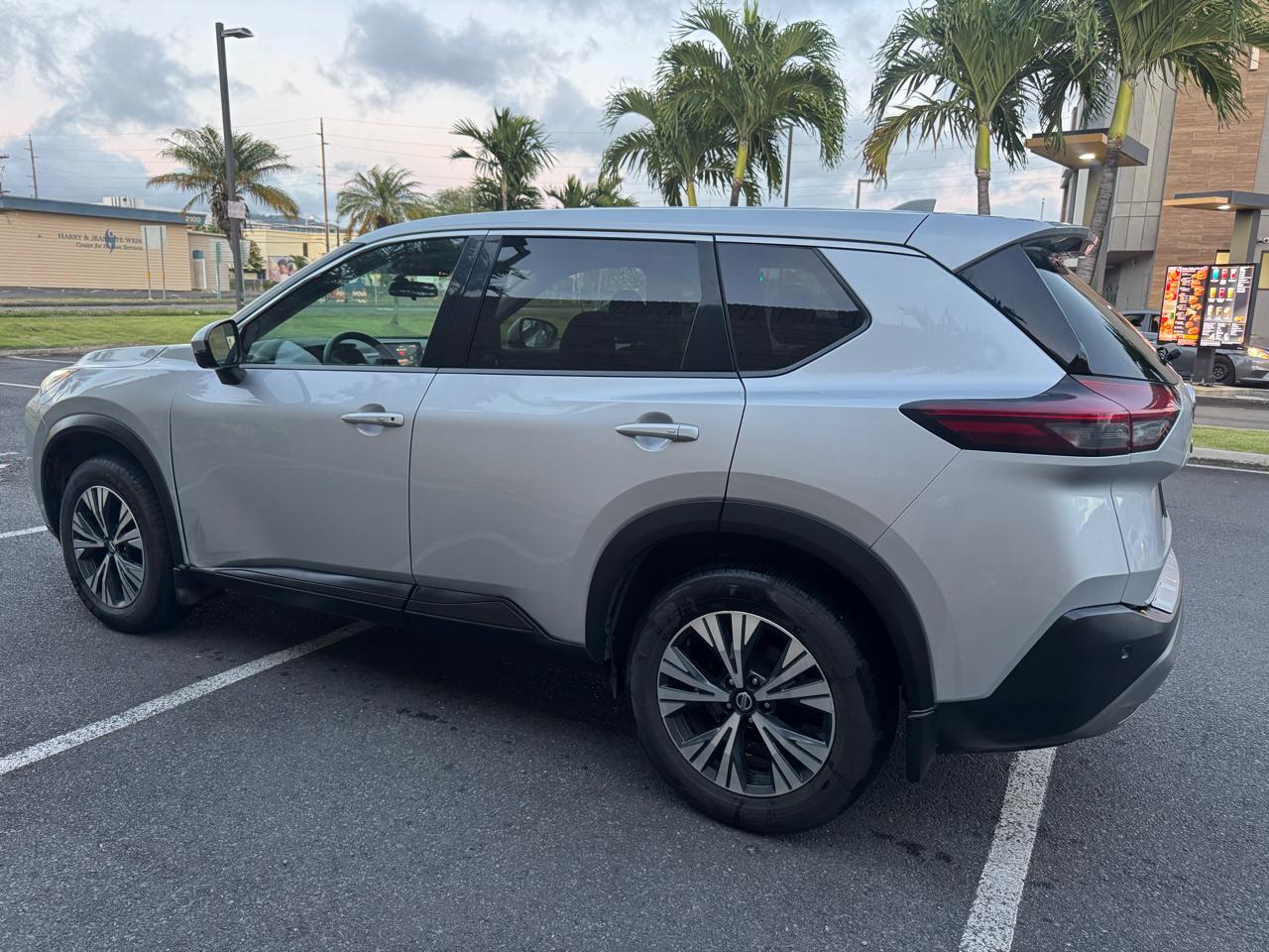Nissan Rogue SV 2021