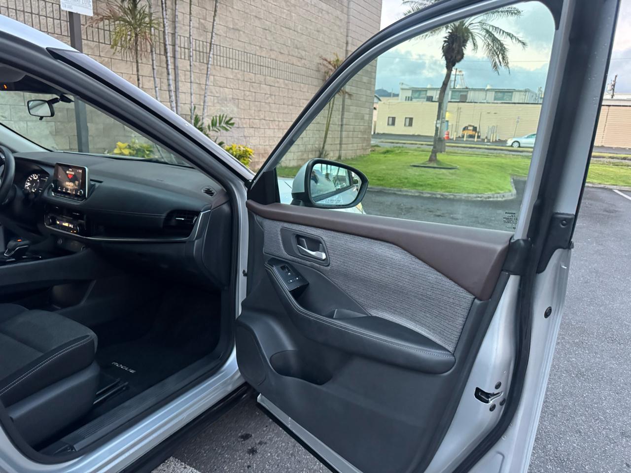 Nissan Rogue SV 2021