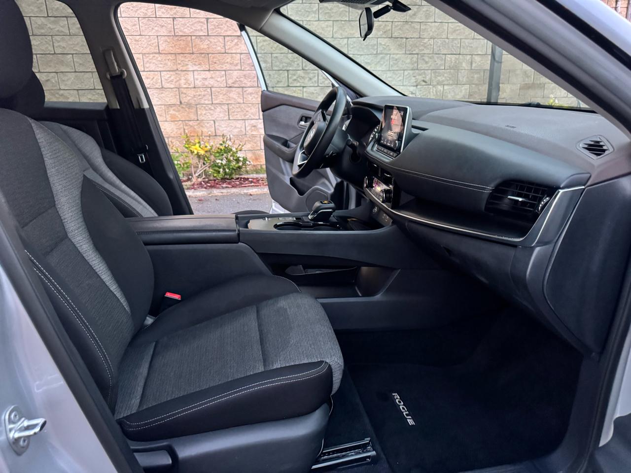 Nissan Rogue SV 2021