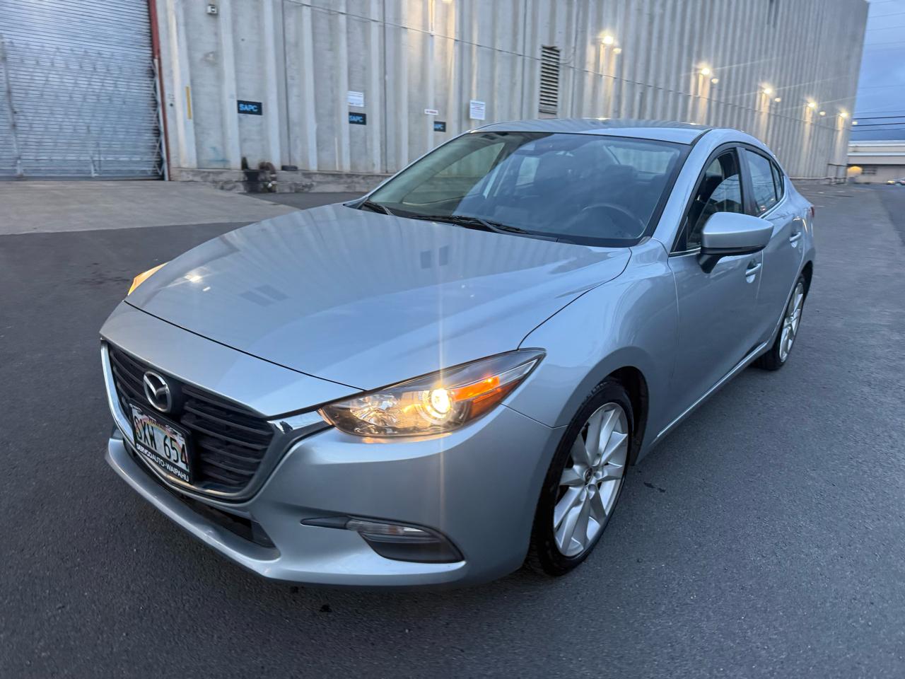 2017 Mazda MAZDA3 i Touring AT 4-Door