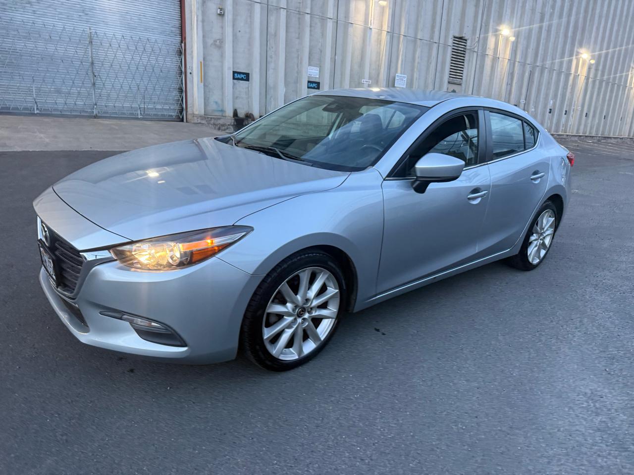 Mazda MAZDA3 i Touring AT 4-Door 2017