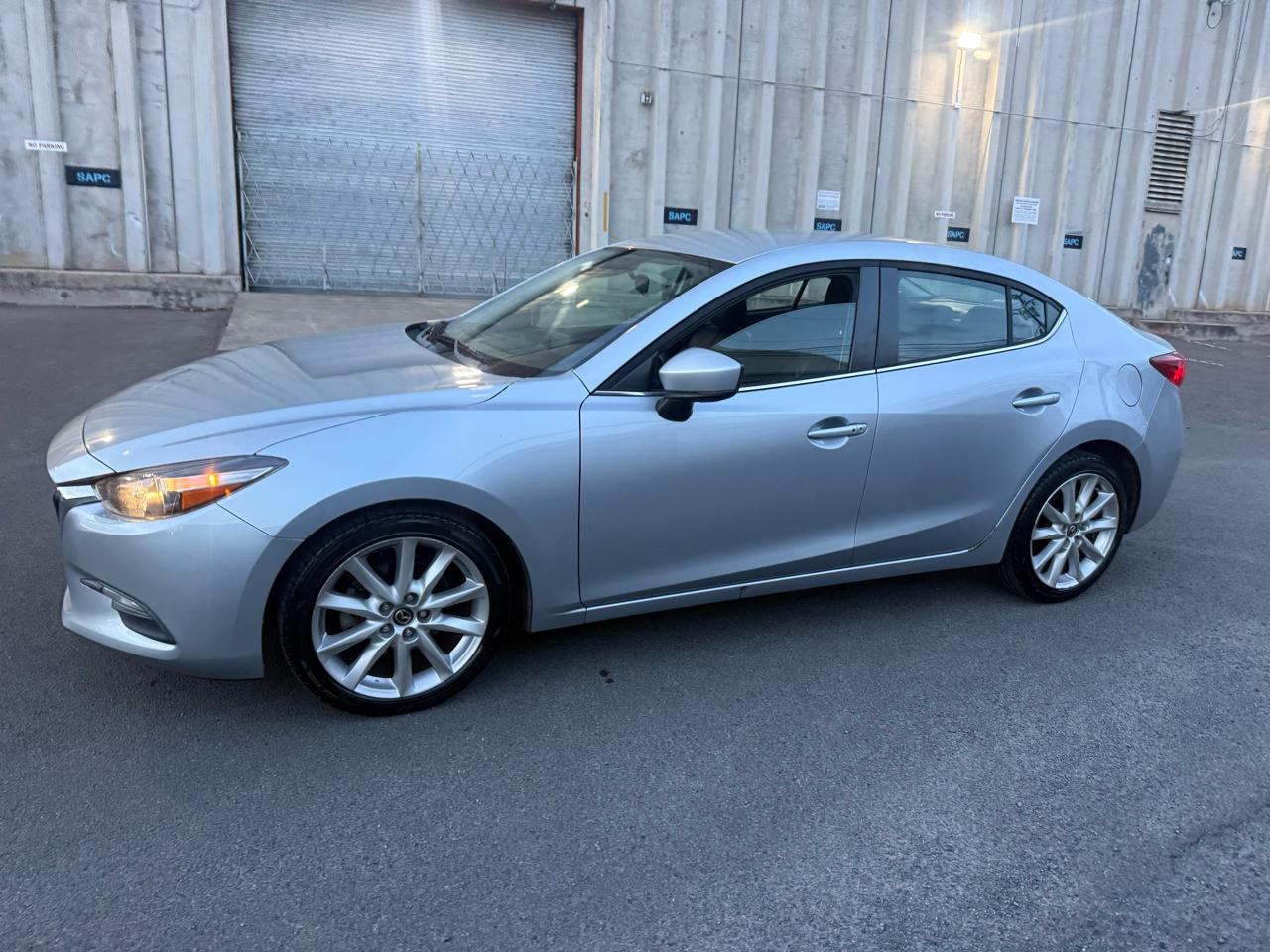 Mazda MAZDA3 i Touring AT 4-Door 2017