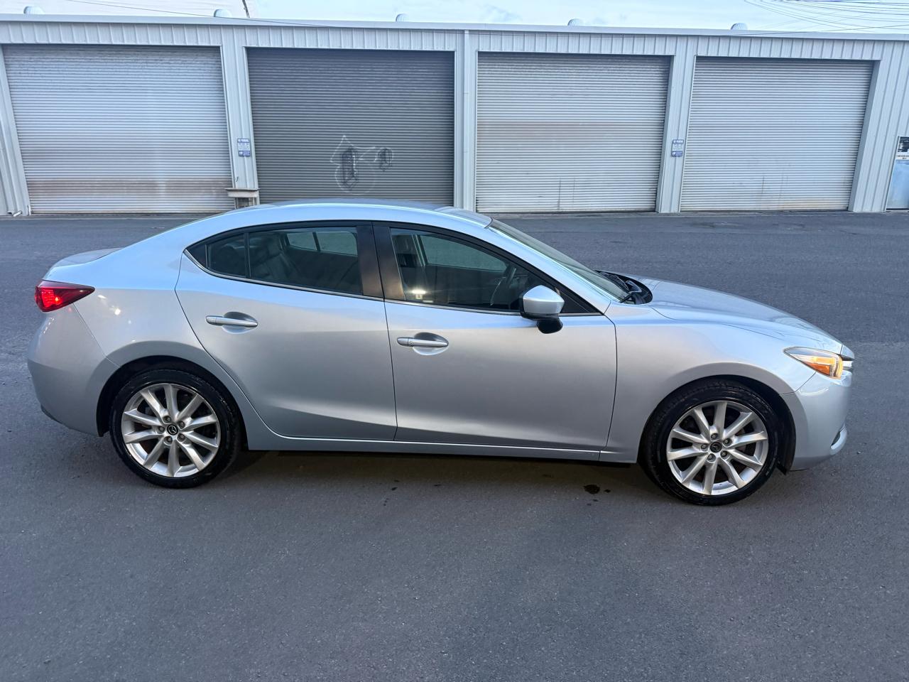 Mazda MAZDA3 i Touring AT 4-Door 2017