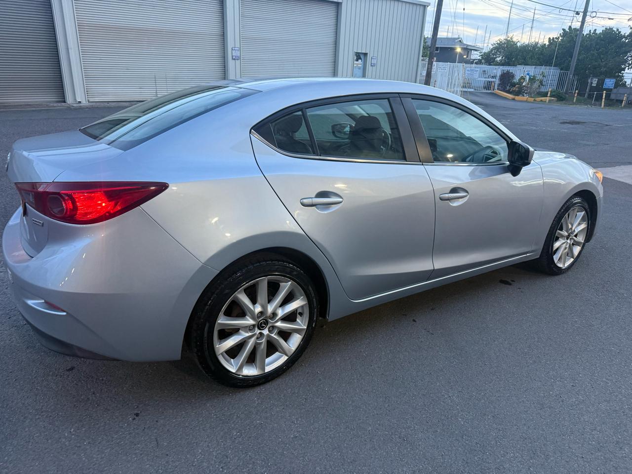 Mazda MAZDA3 i Touring AT 4-Door 2017