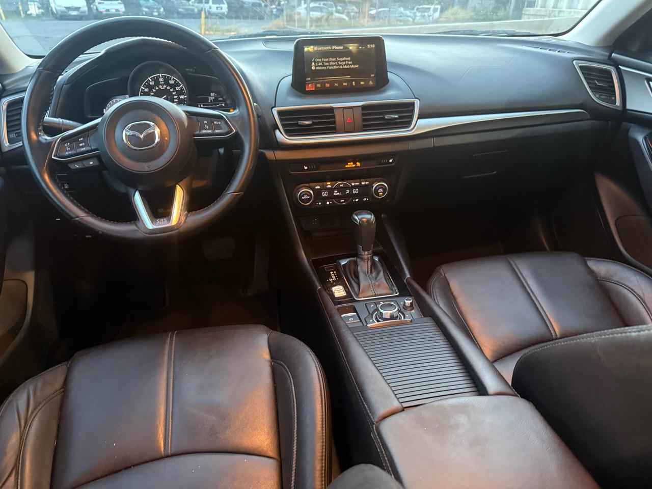 Mazda MAZDA3 i Touring AT 4-Door 2017
