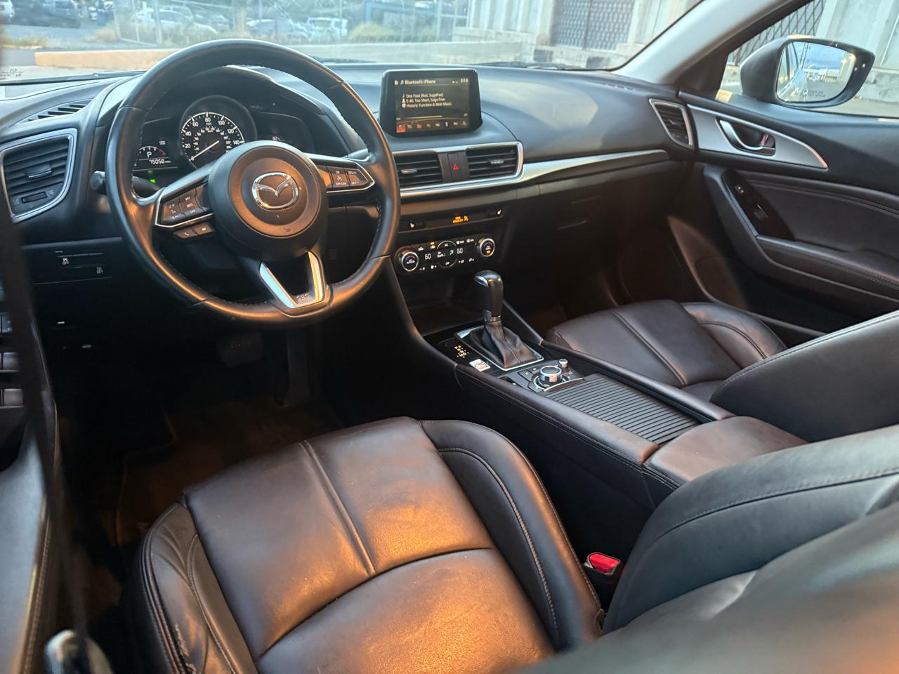 Mazda MAZDA3 i Touring AT 4-Door 2017