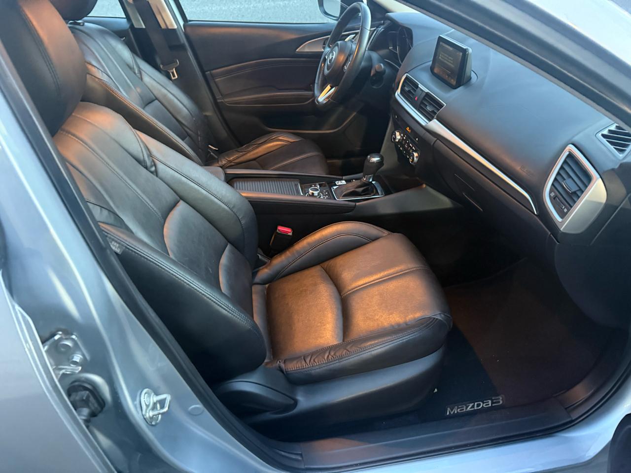 Mazda MAZDA3 i Touring AT 4-Door 2017