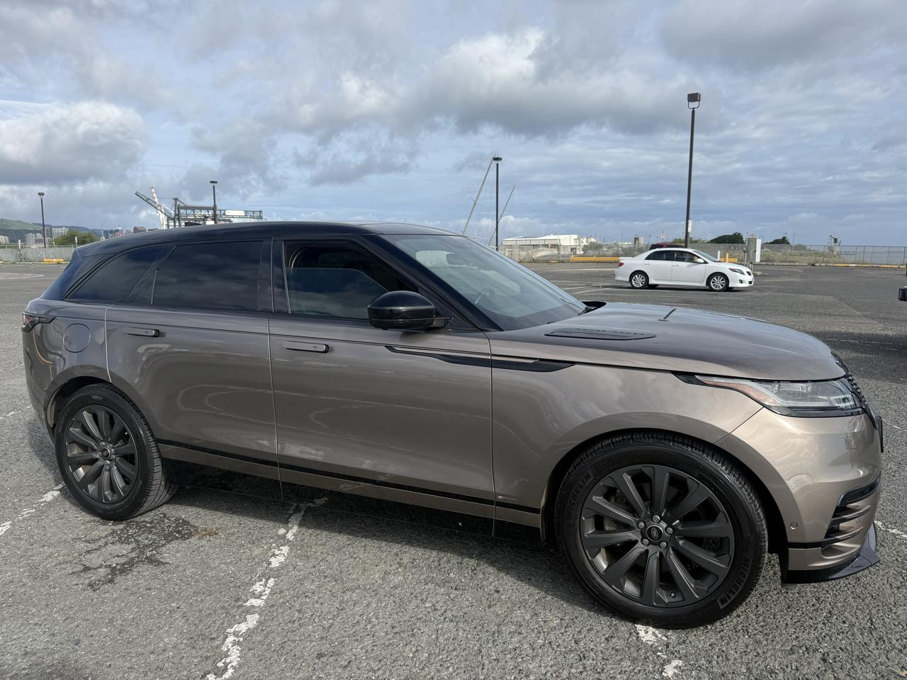 Land Rover Range Rover Velar R-Dynamic SE 2018