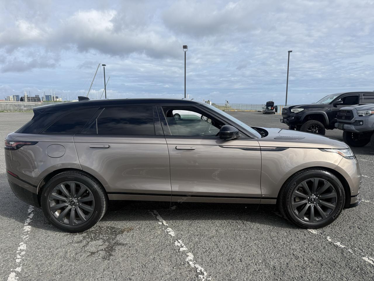 Land Rover Range Rover Velar R-Dynamic SE 2018