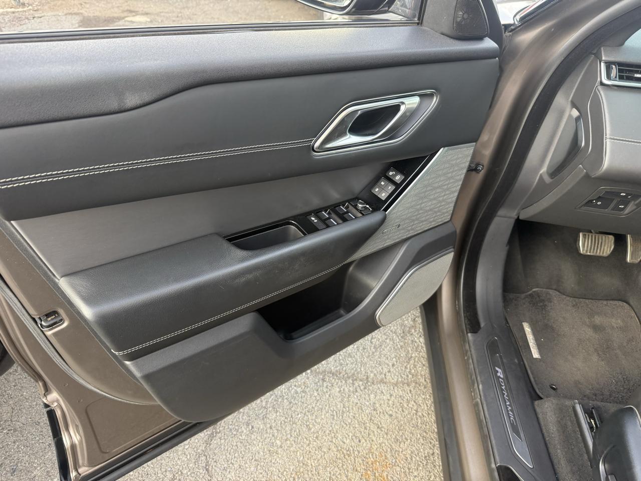 Land Rover Range Rover Velar R-Dynamic SE 2018
