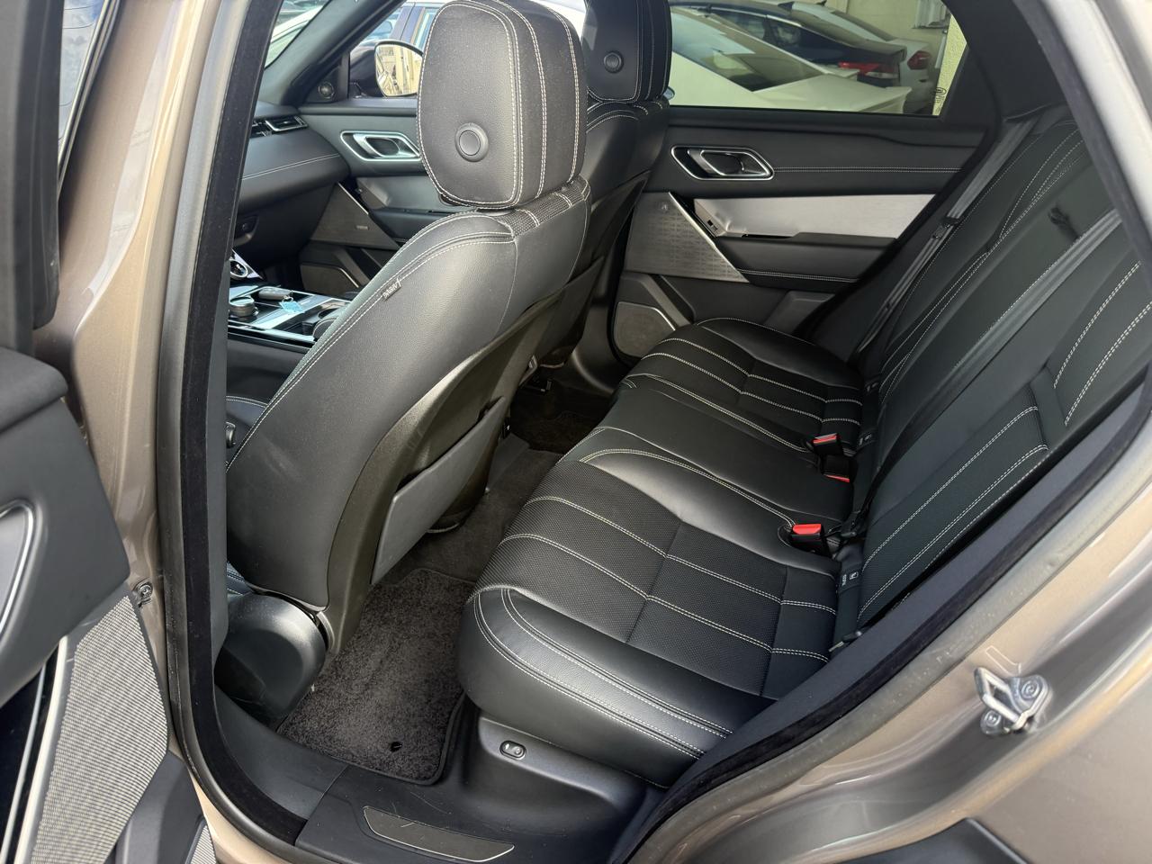 Land Rover Range Rover Velar R-Dynamic SE 2018