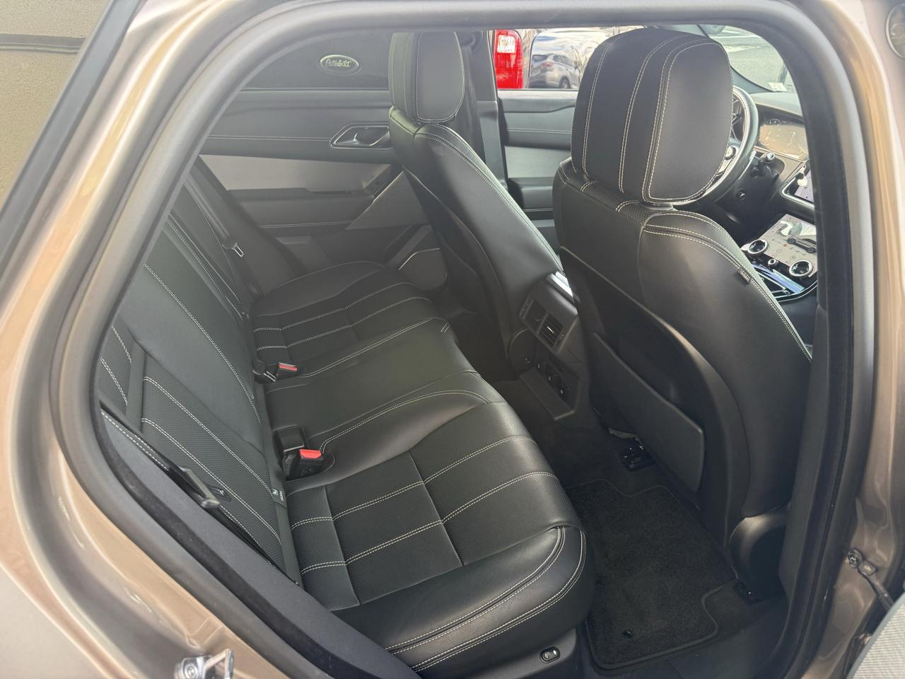 Land Rover Range Rover Velar R-Dynamic SE 2018