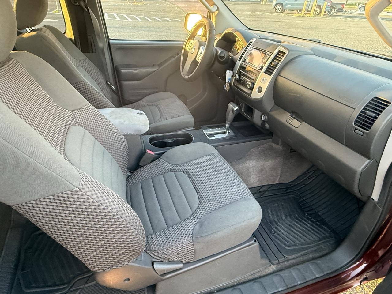 Nissan Frontier SV King Cab 2WD 2016
