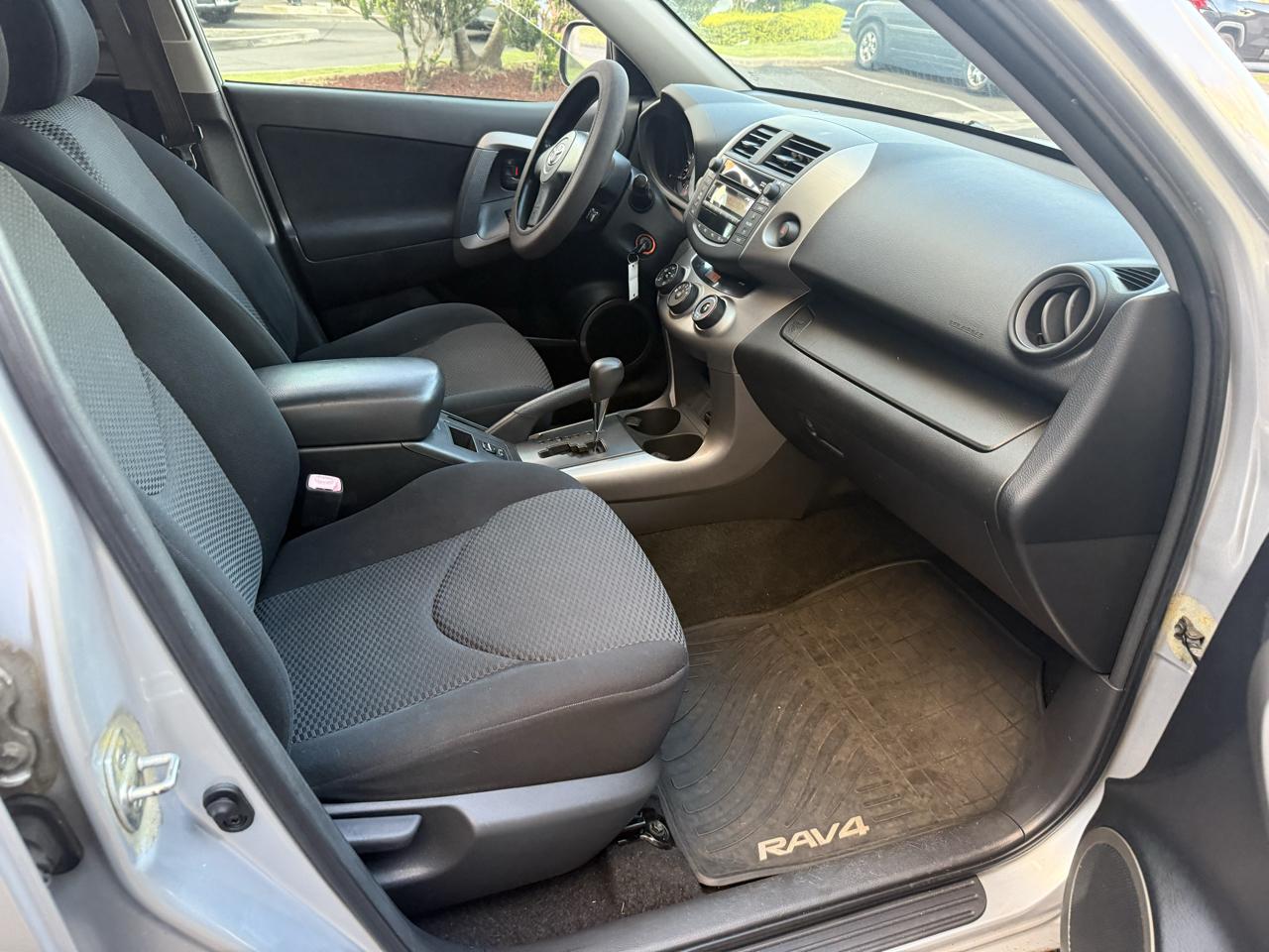 Toyota RAV4 Sport I4 2WD 2006