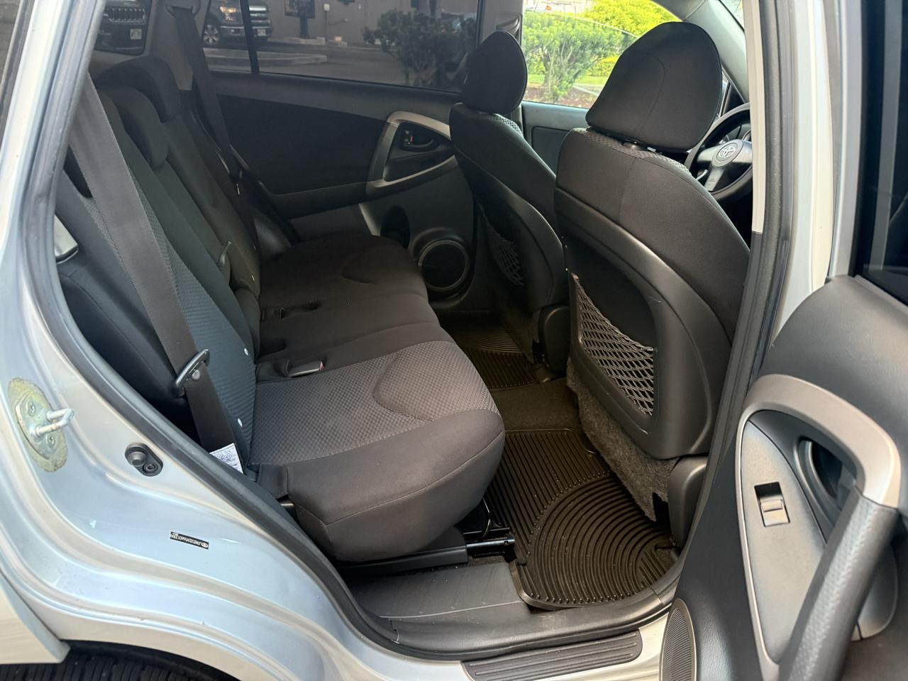 Toyota RAV4 Sport I4 2WD 2006