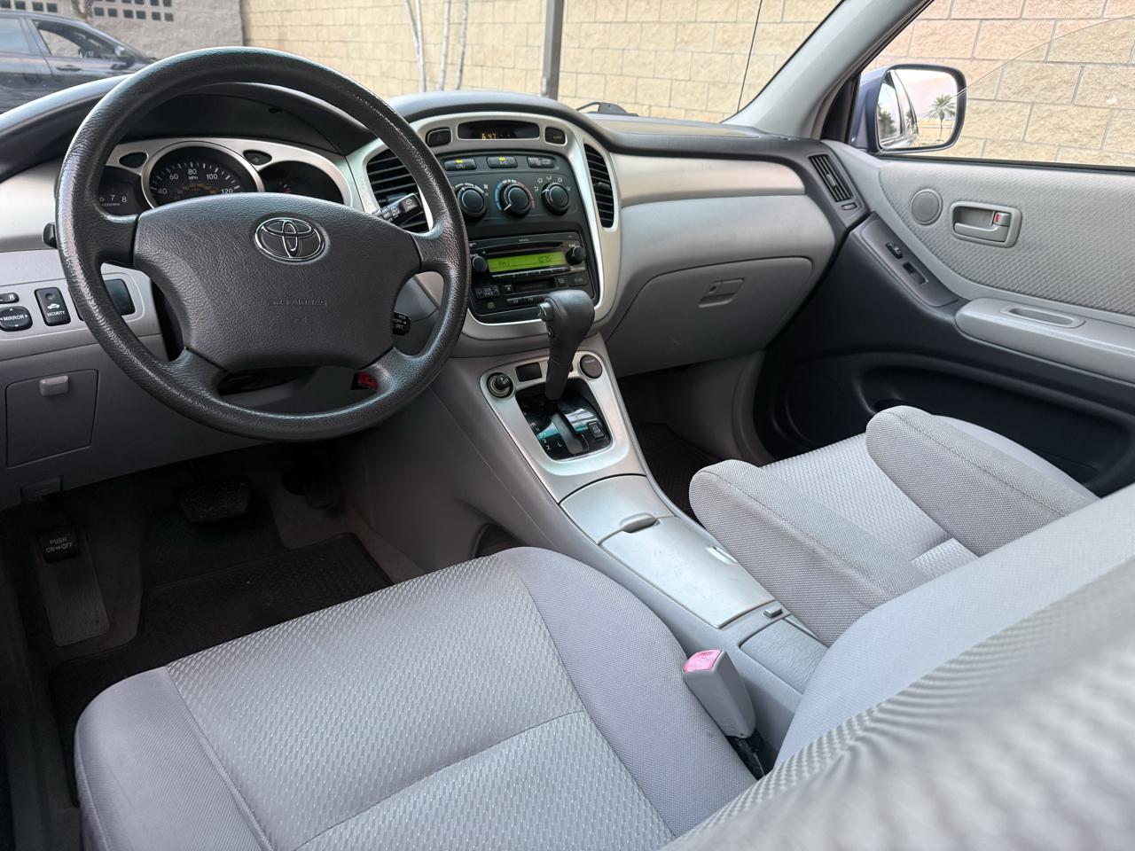 Toyota Highlander V6 2WD 2004