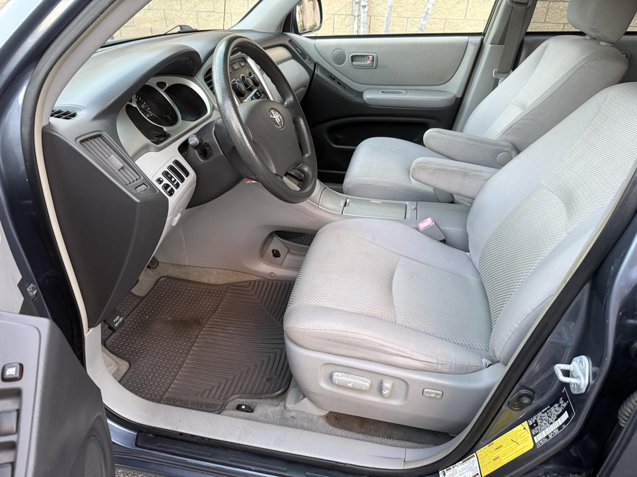 Toyota Highlander V6 2WD 2004