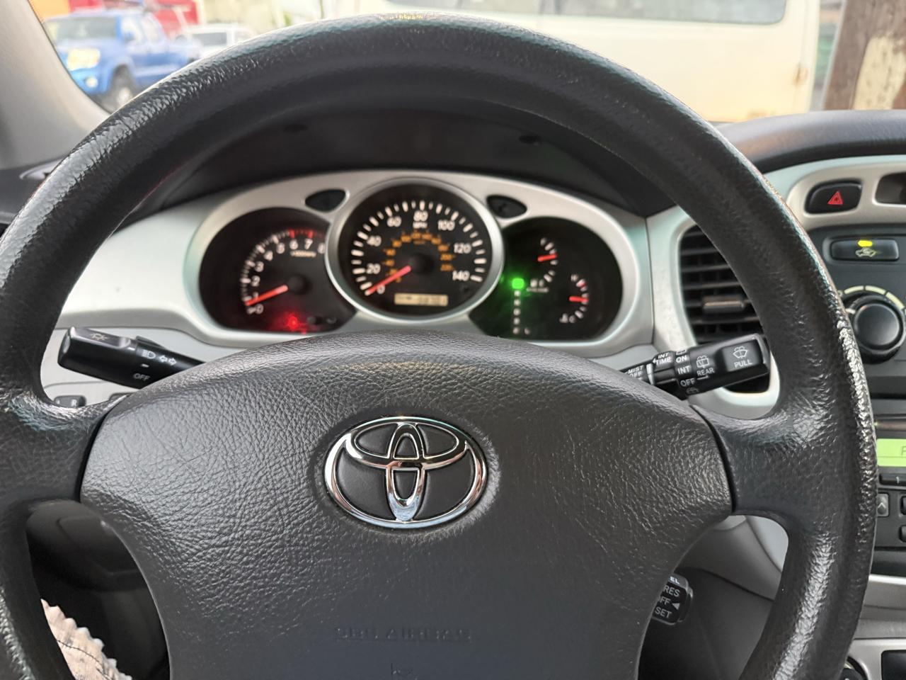 Toyota Highlander V6 2WD 2004