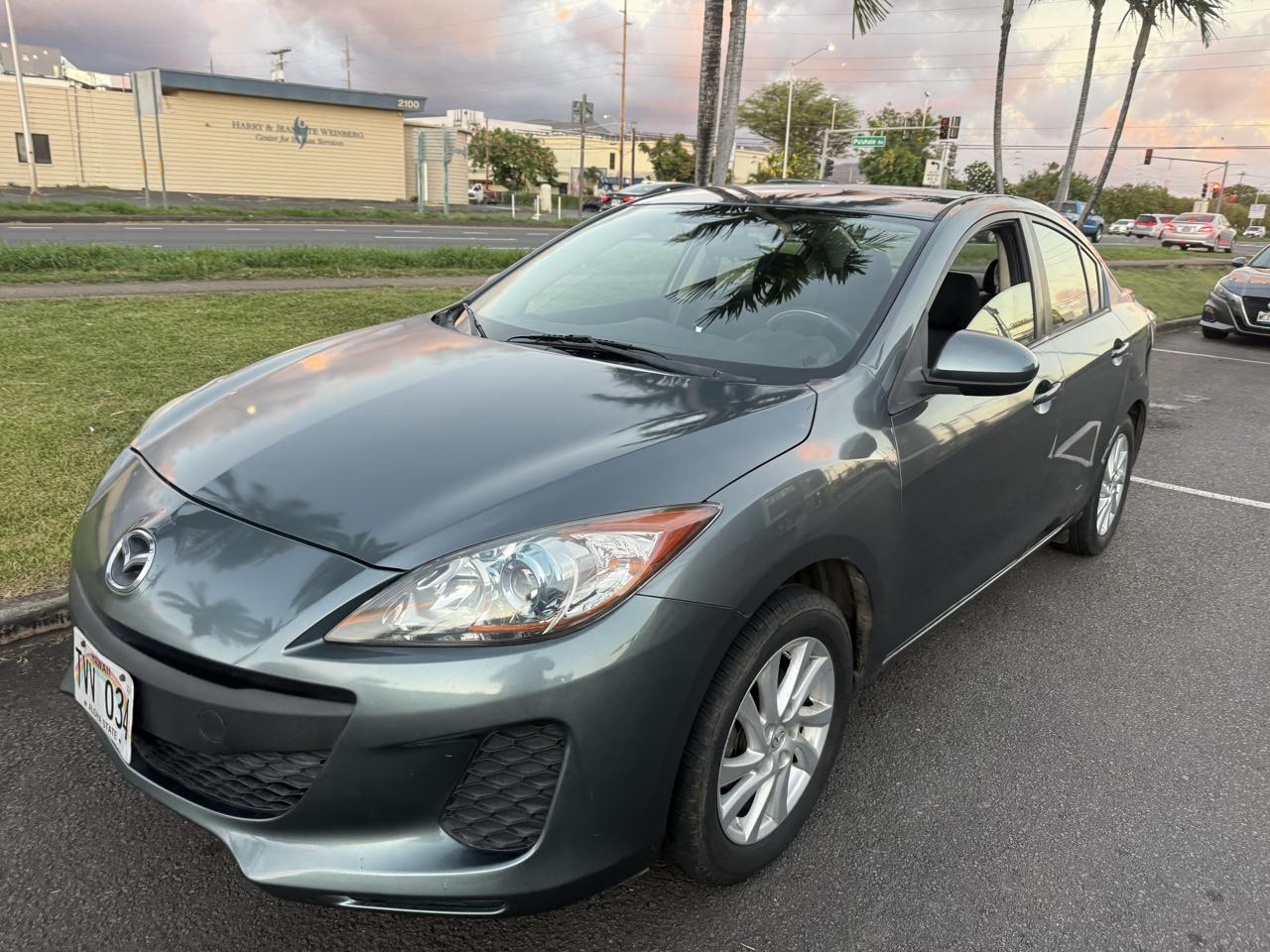 Mazda MAZDA3 i Touring 4-door 2012
