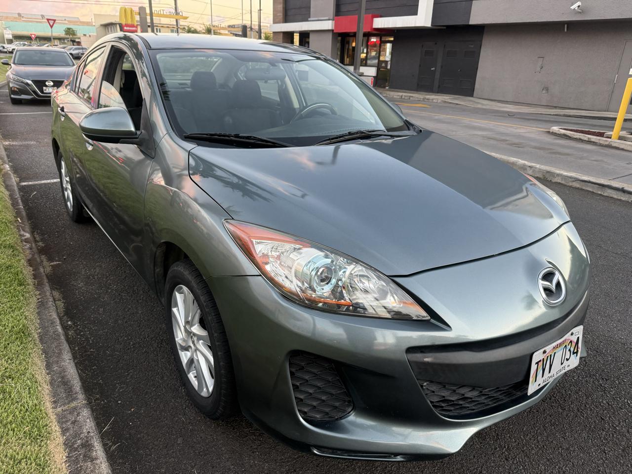 Mazda MAZDA3 i Touring 4-door 2012
