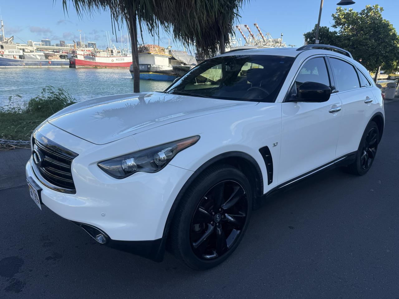 Infiniti QX70 4D SUV RWD V6 2016