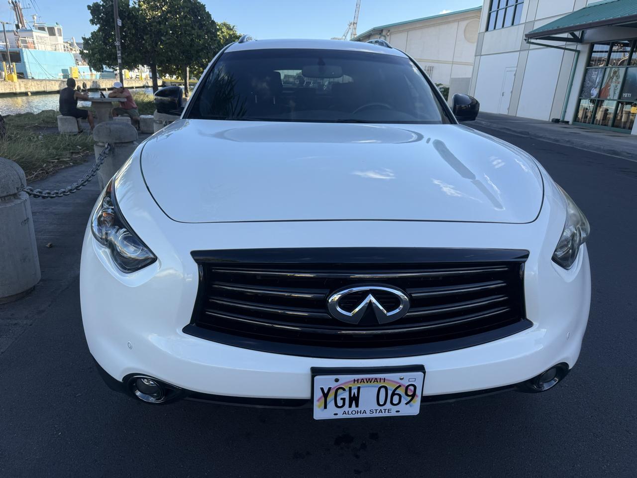 Infiniti QX70 4D SUV RWD V6 2016