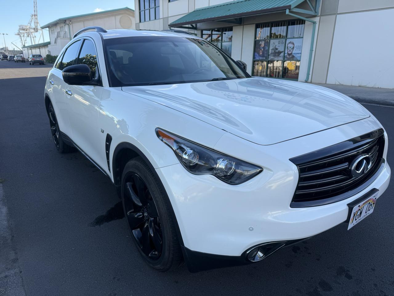 Infiniti QX70 4D SUV RWD V6 2016