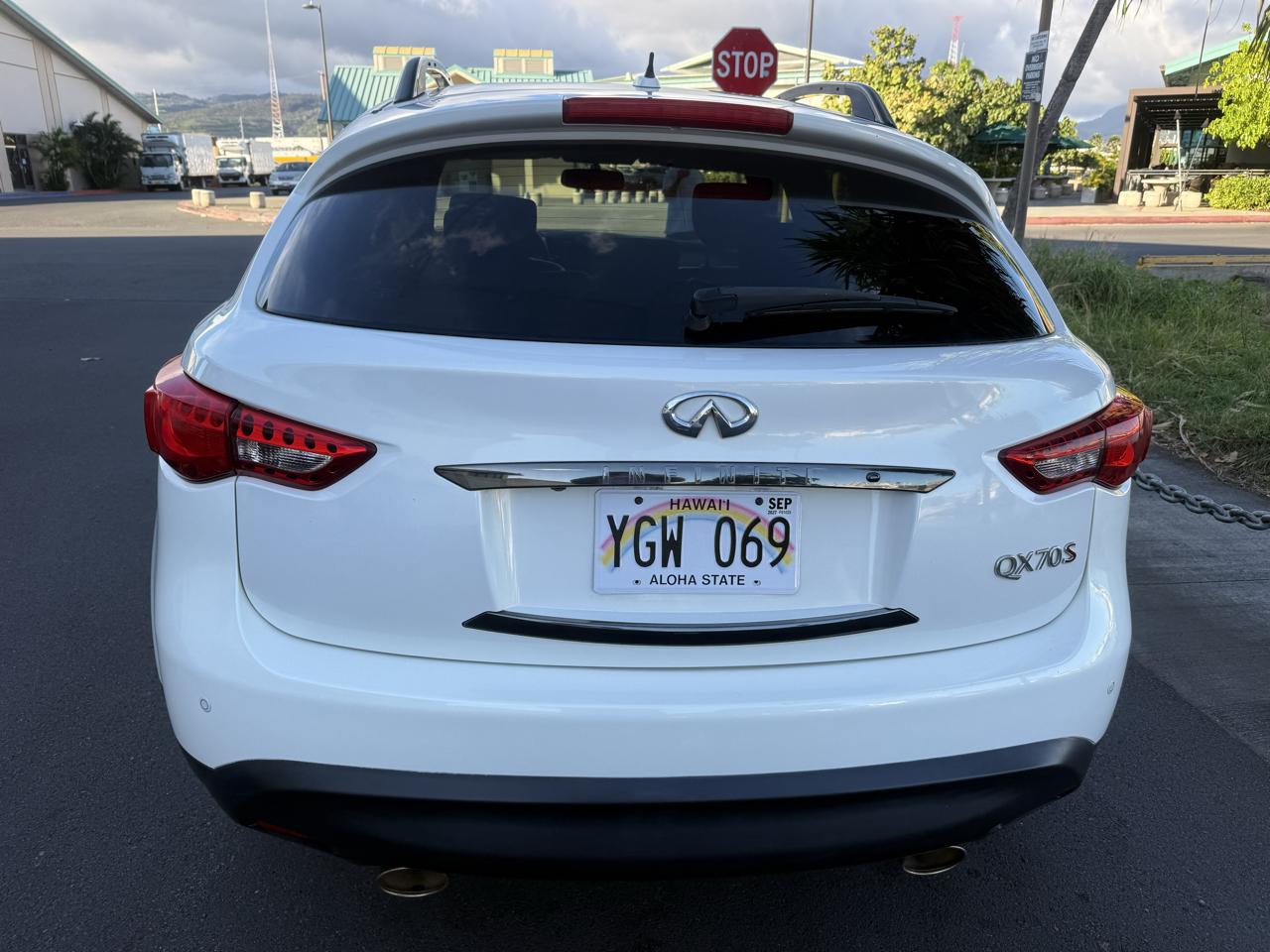 Infiniti QX70 4D SUV RWD V6 2016