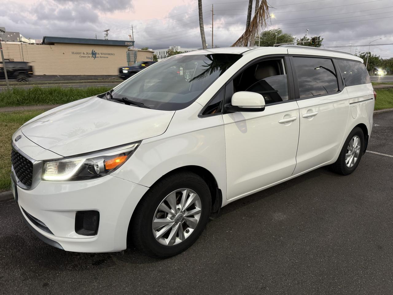 2016 Kia Sedona at J & J Cars, photo 1