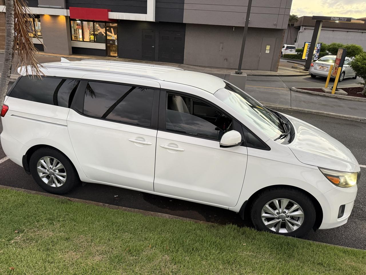 Kia Sedona LX 2016