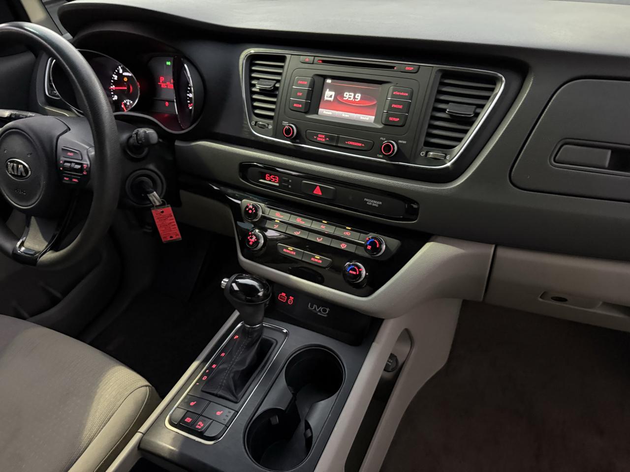 Kia Sedona LX 2016