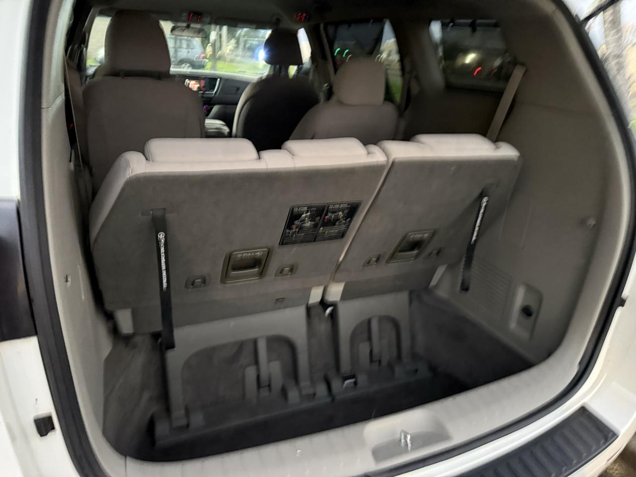 Kia Sedona LX 2016