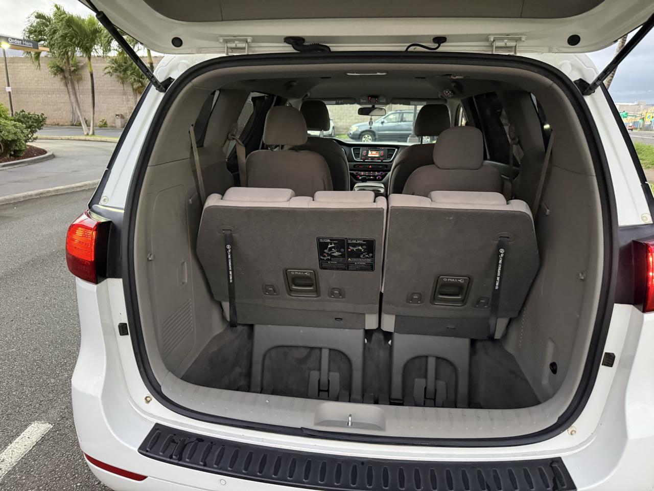 Kia Sedona LX 2016