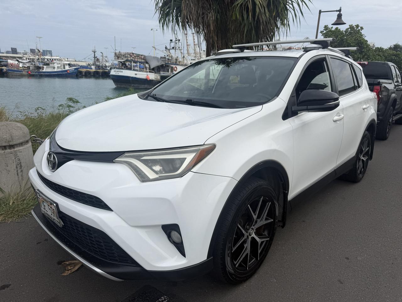 Toyota RAV4 SE 4WD 2016