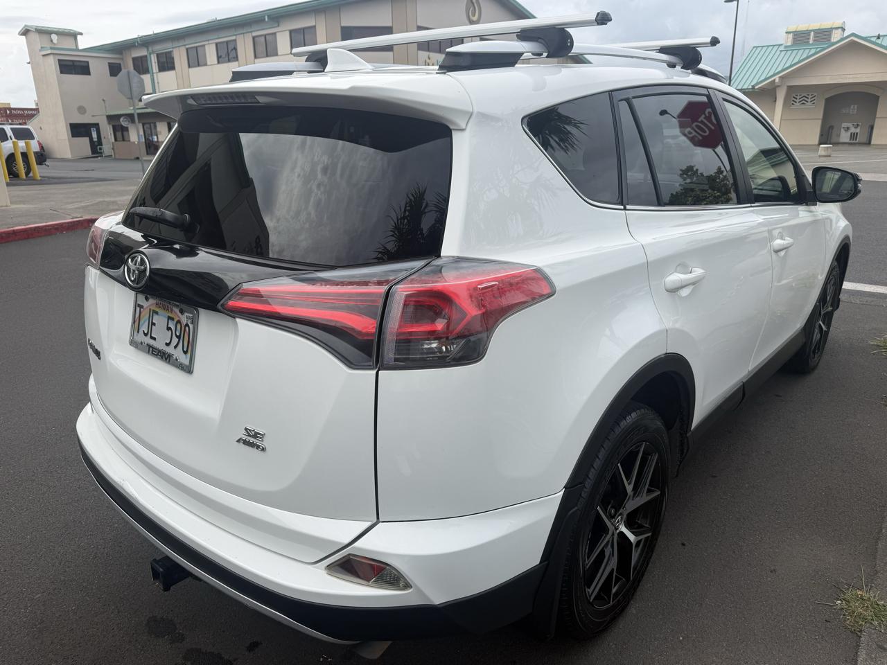 Toyota RAV4 SE 4WD 2016