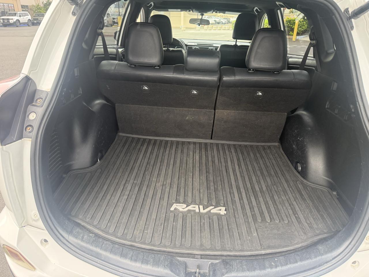 Toyota RAV4 SE 4WD 2016
