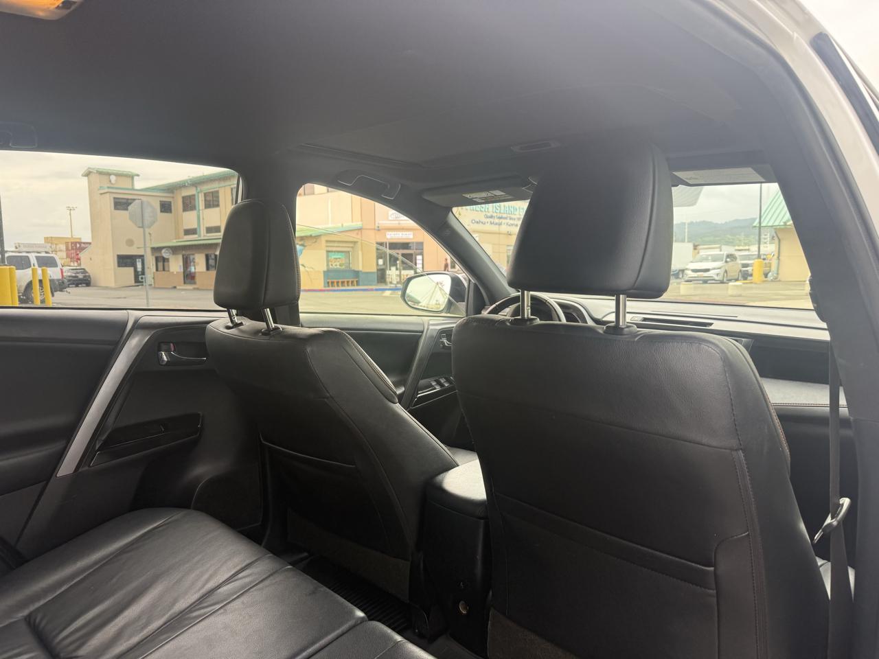 Toyota RAV4 SE 4WD 2016