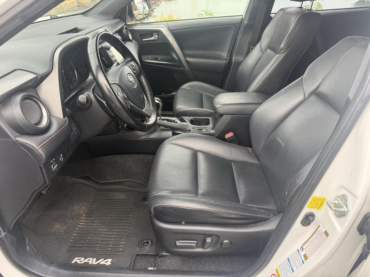 Toyota RAV4 SE 4WD 2016