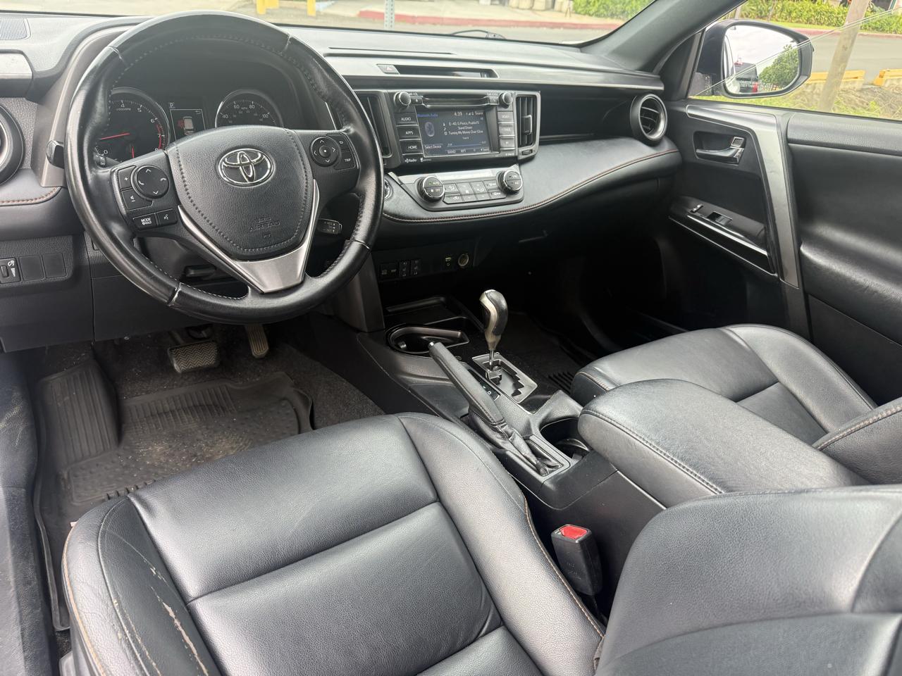Toyota RAV4 SE 4WD 2016