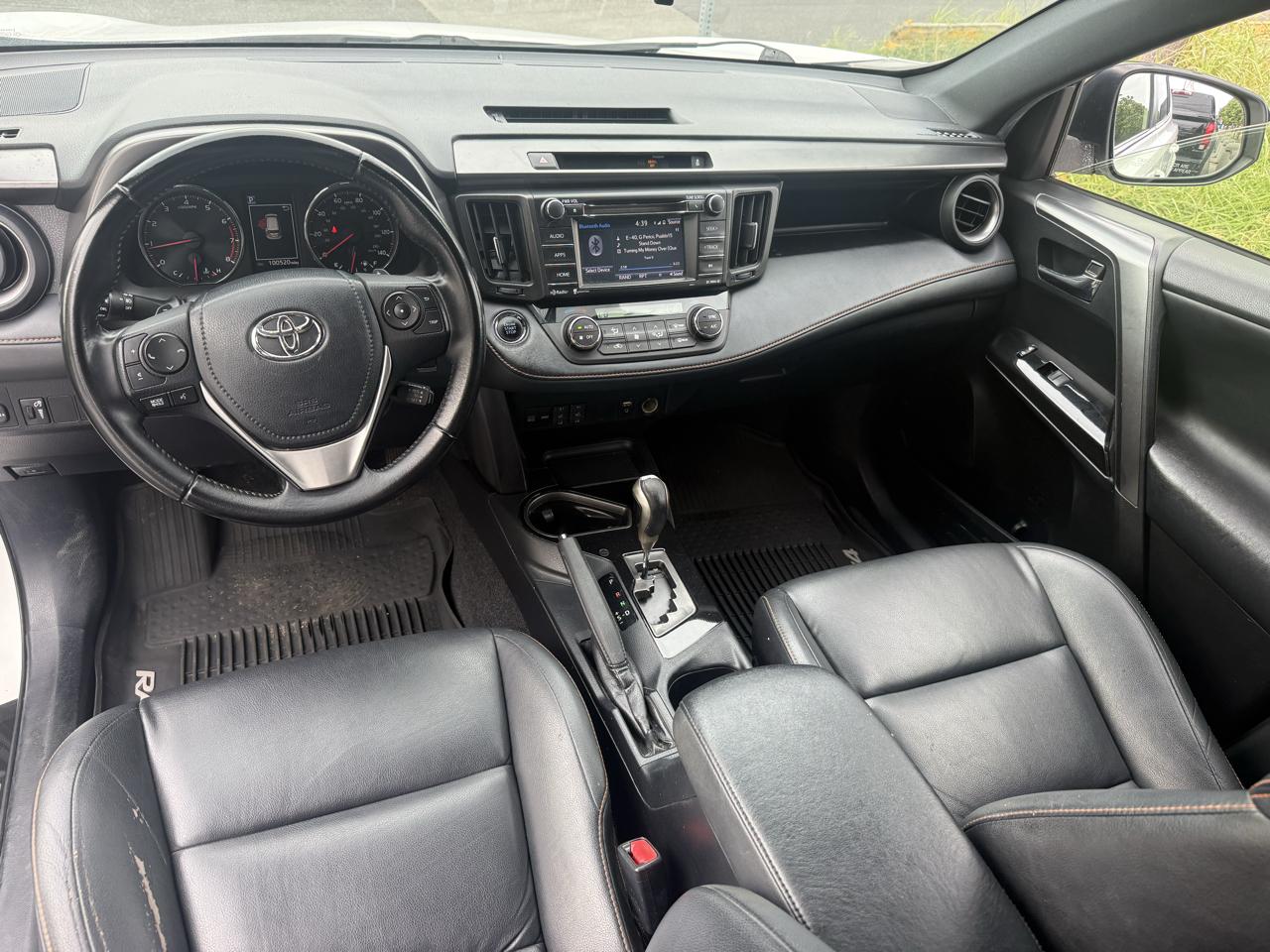 Toyota RAV4 SE 4WD 2016
