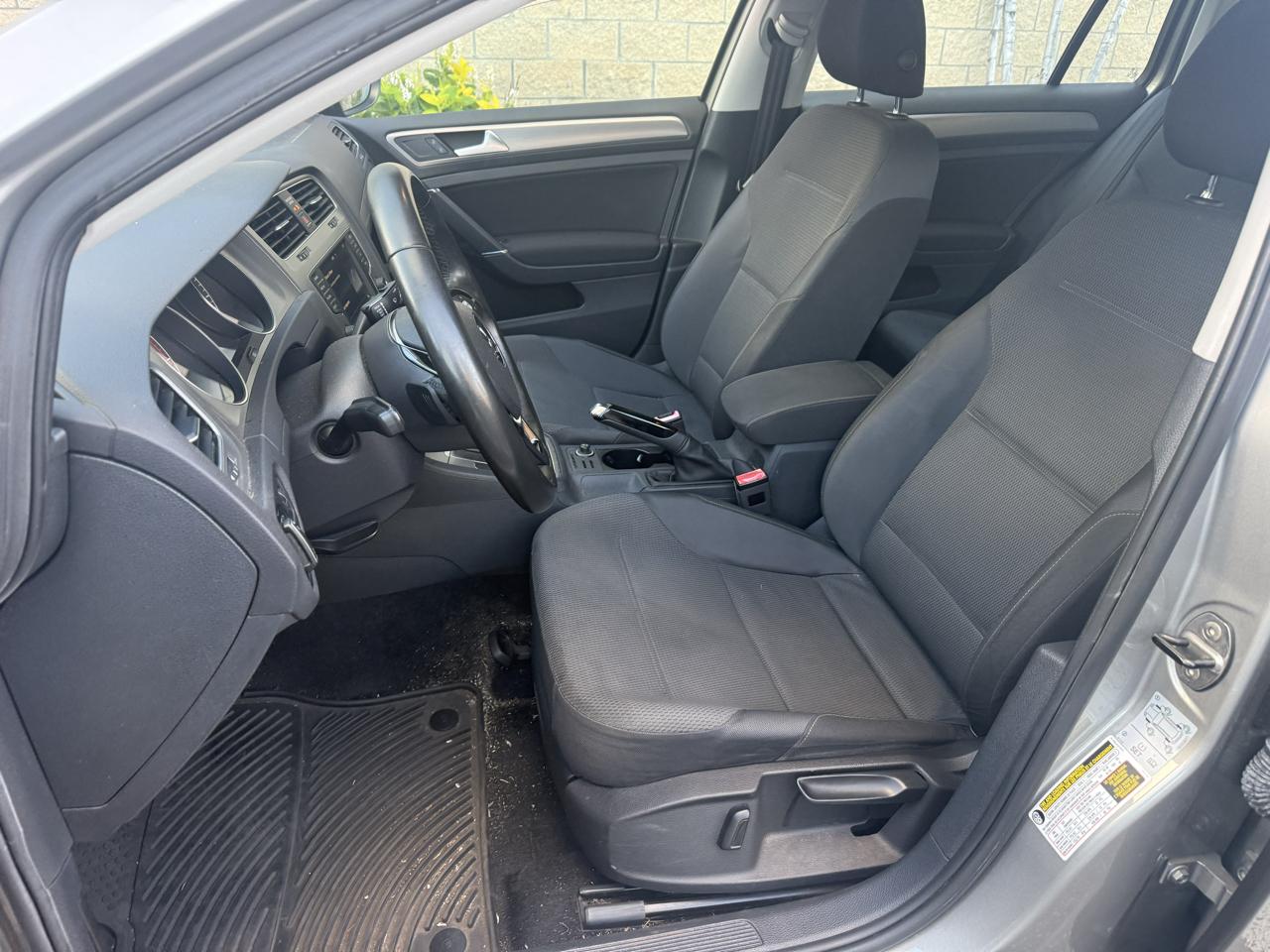 Volkswagen Golf SportWagen TSI SE 6A 2017