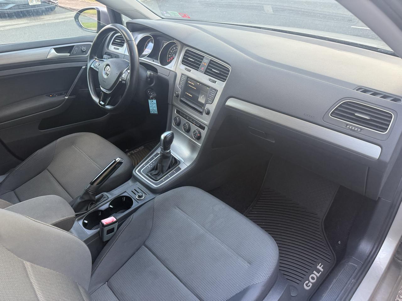 Volkswagen Golf SportWagen TSI SE 6A 2017
