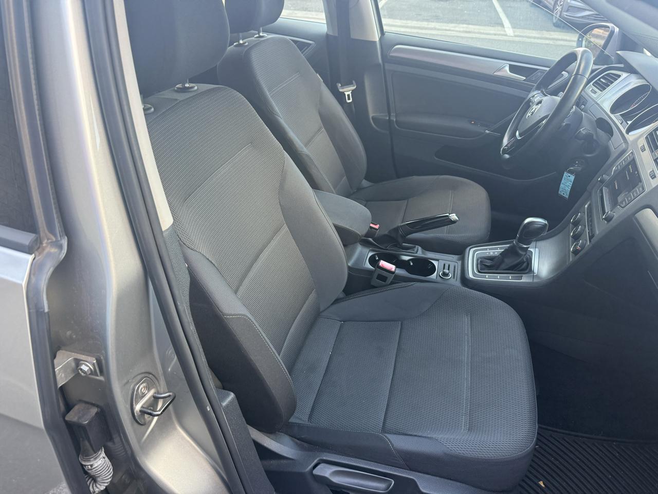 Volkswagen Golf SportWagen TSI SE 6A 2017