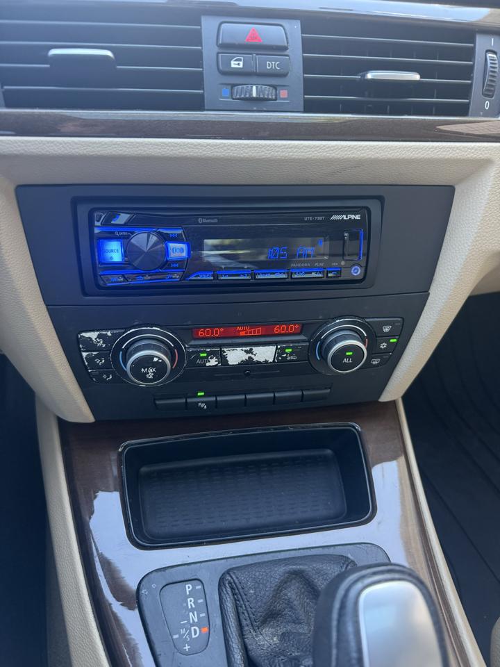 BMW 3-Series 328i SA 2010