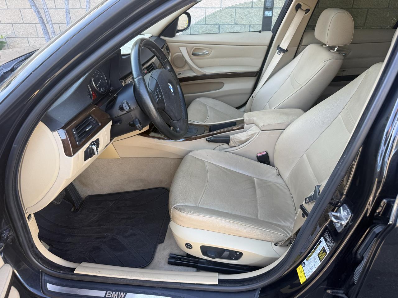 BMW 3-Series 328i SA 2010