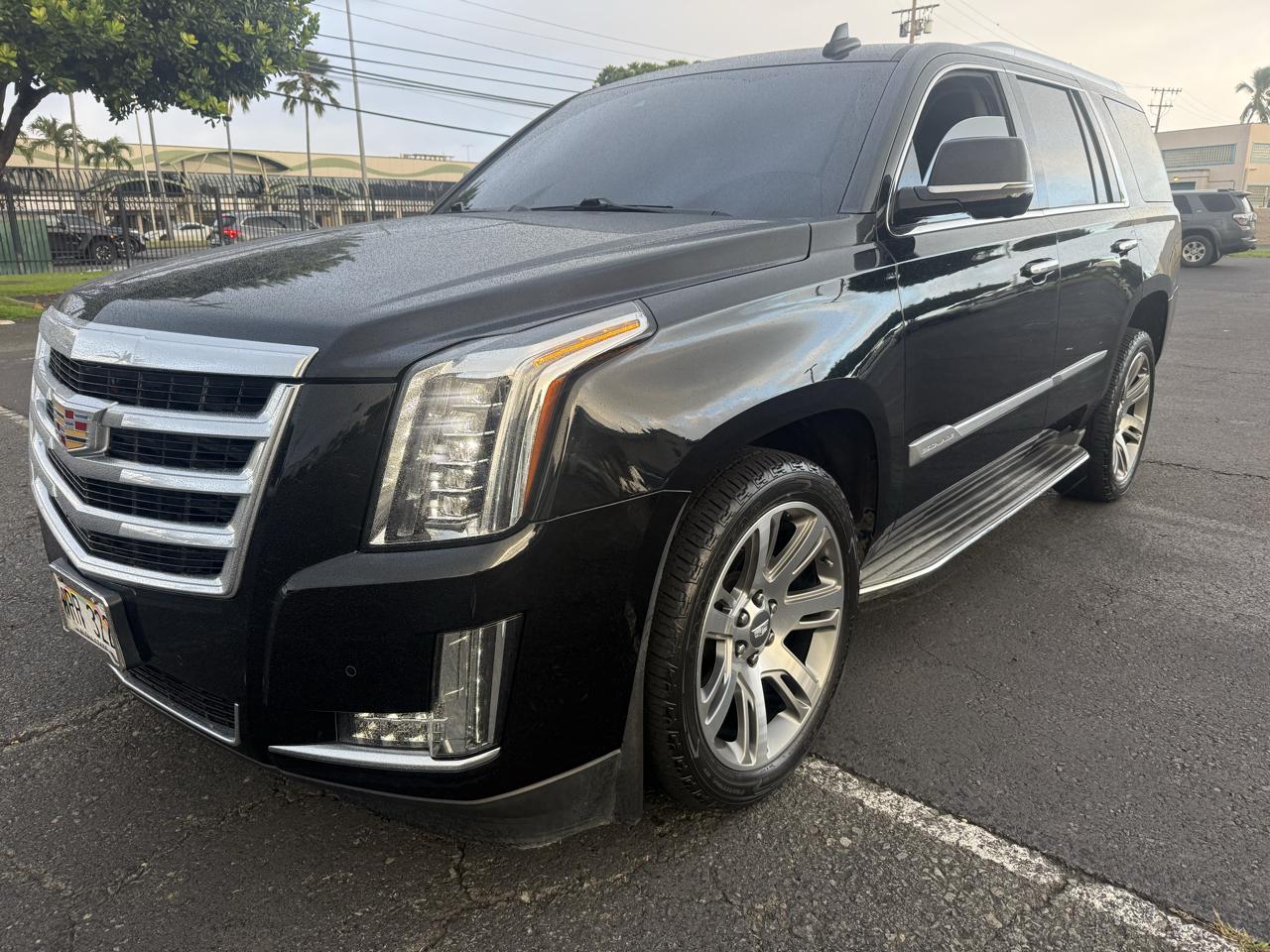 Cadillac Escalade Luxury 2WD 2016