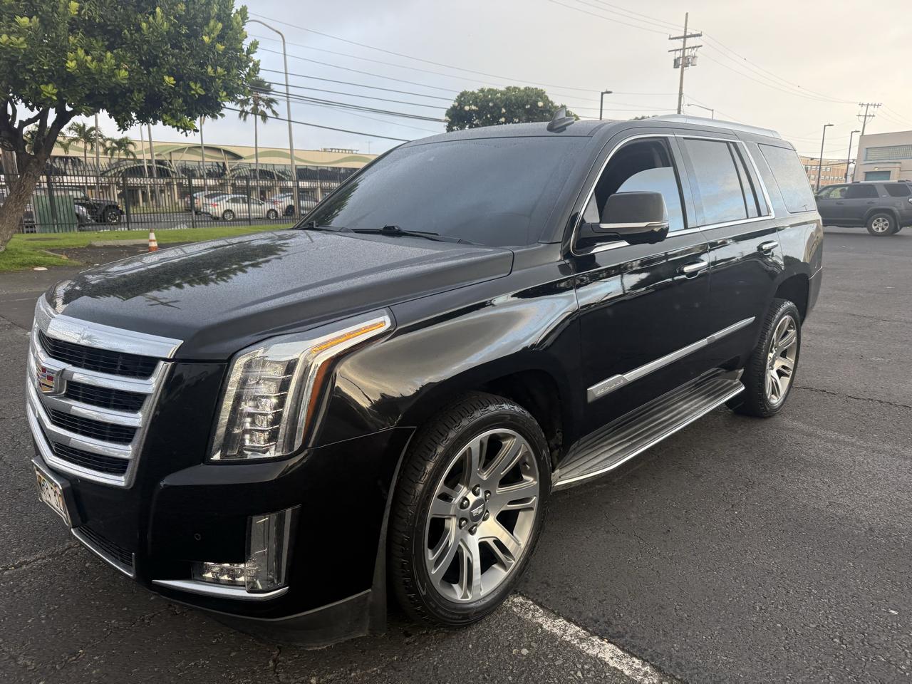 Cadillac Escalade Luxury 2WD 2016