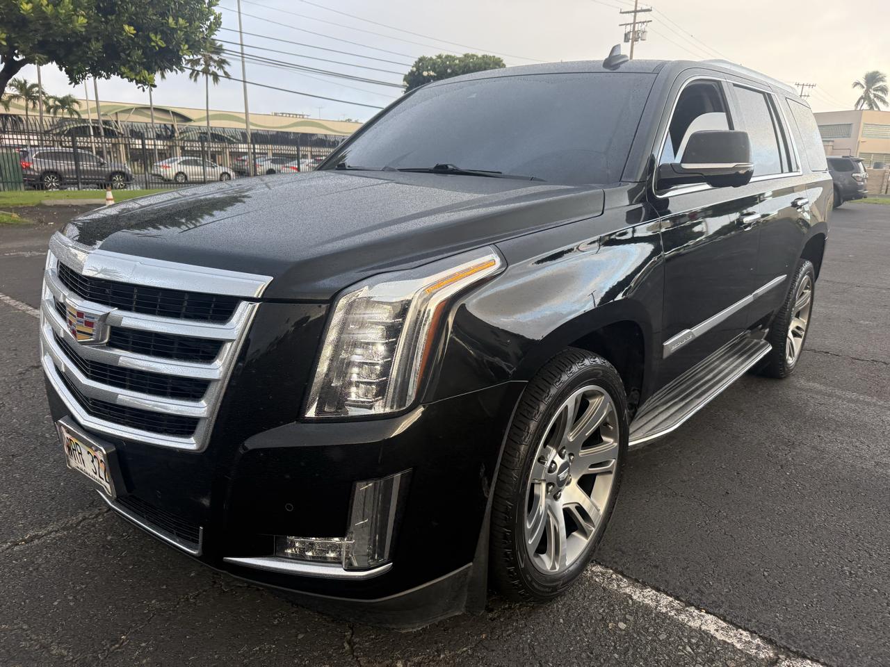 Cadillac Escalade Luxury 2WD 2016